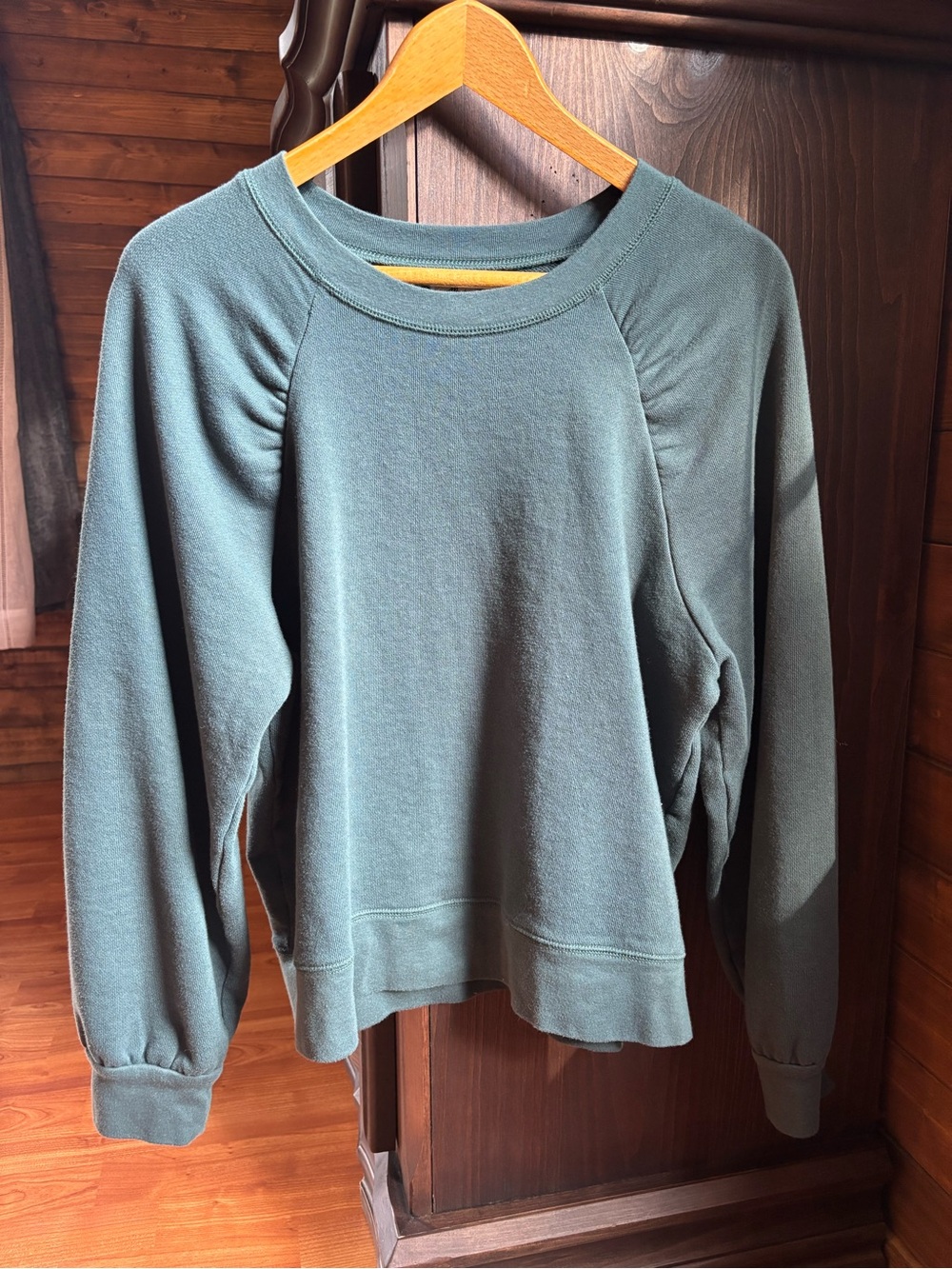Madewell Women’s Ruched Puff Sleeve Sweatshirt, Size XL, Deep Green Color